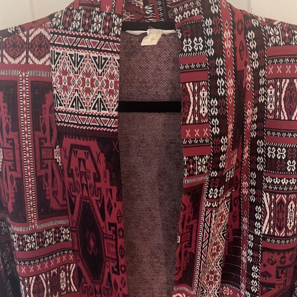 Red and Black Kimono Cardigan - Picture 2 of 3